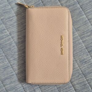Michael Kors Blush Leather Wallet